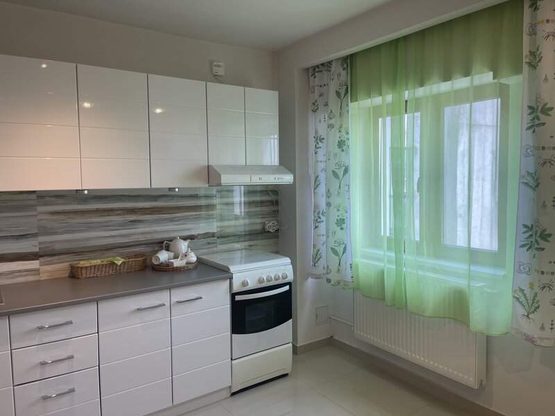 Ghencea, capat 41, bloc 1985, stradal