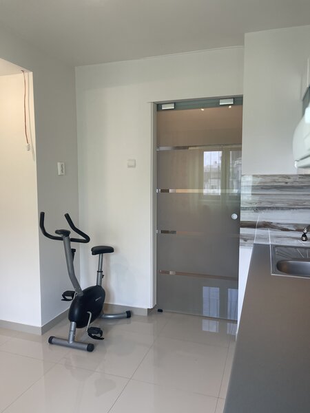 Ghencea, capat 41, bloc 1985, stradal