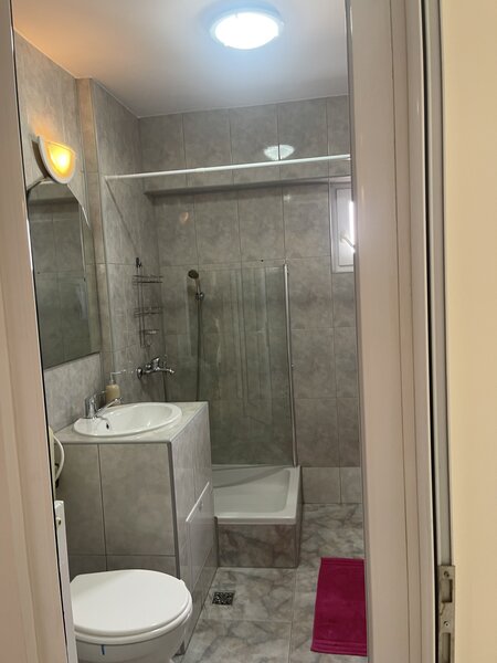 Ghencea, capat 41, bloc 1985, stradal